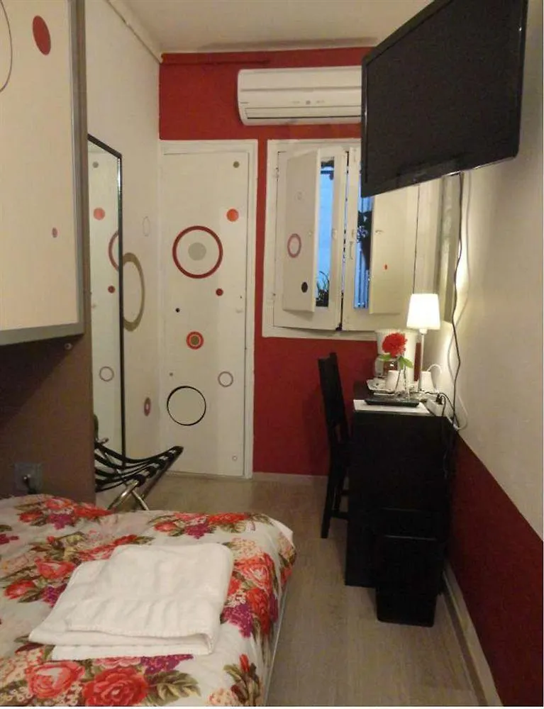Brustar Gotic-Centric Otel Barselona 2*,